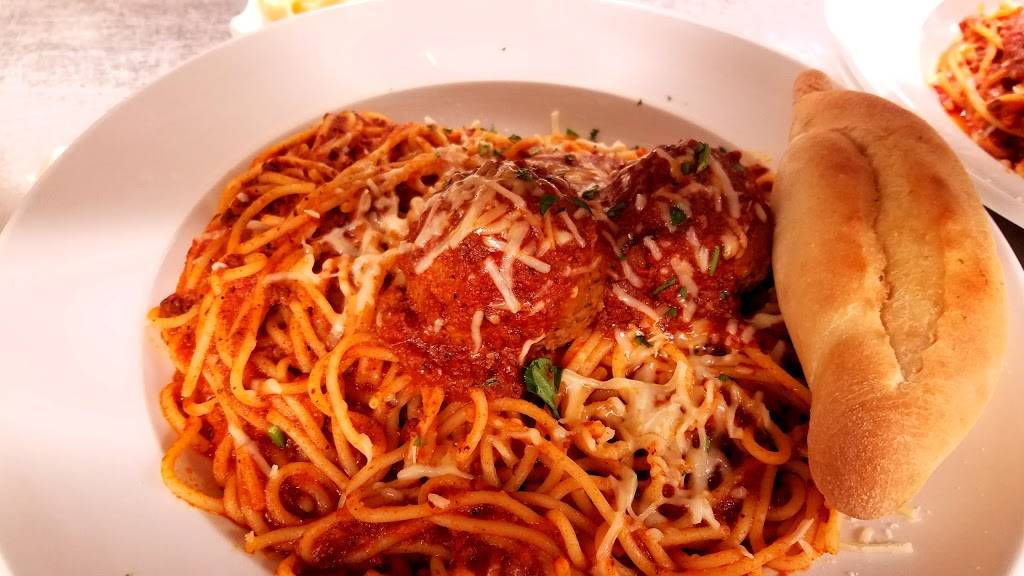 Leonas Pizzeria & Restaurant | restaurant | 6935 N Sheridan Rd, Chicago, IL 60626, USA | 7737645757 OR +1 773-764-5757