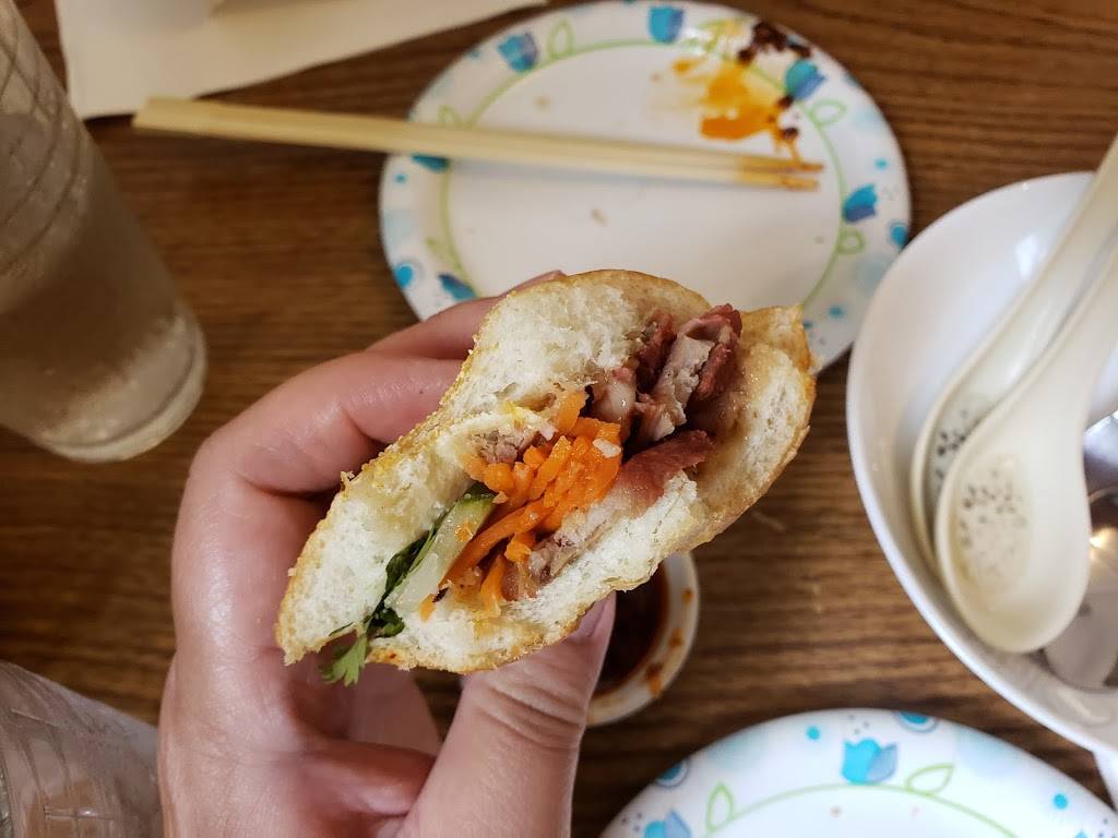 Island Pho & Grill | restaurant | 4205 Pine Island Rd, Matlacha, FL 33993, USA | 2395584007 OR +1 239-558-4007