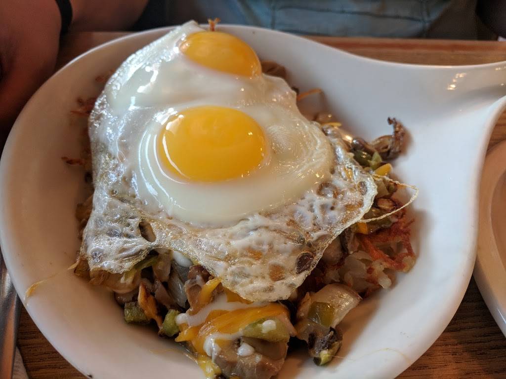 Julies | restaurant | 403 Belknap St, Superior, WI 54880, USA | 7153942862 OR +1 715-394-2862