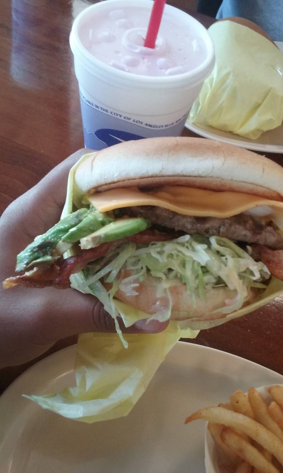 Luis Burgers | restaurant | 1565 White Ln, Bakersfield, CA 93307, USA | 6613974080 OR +1 661-397-4080