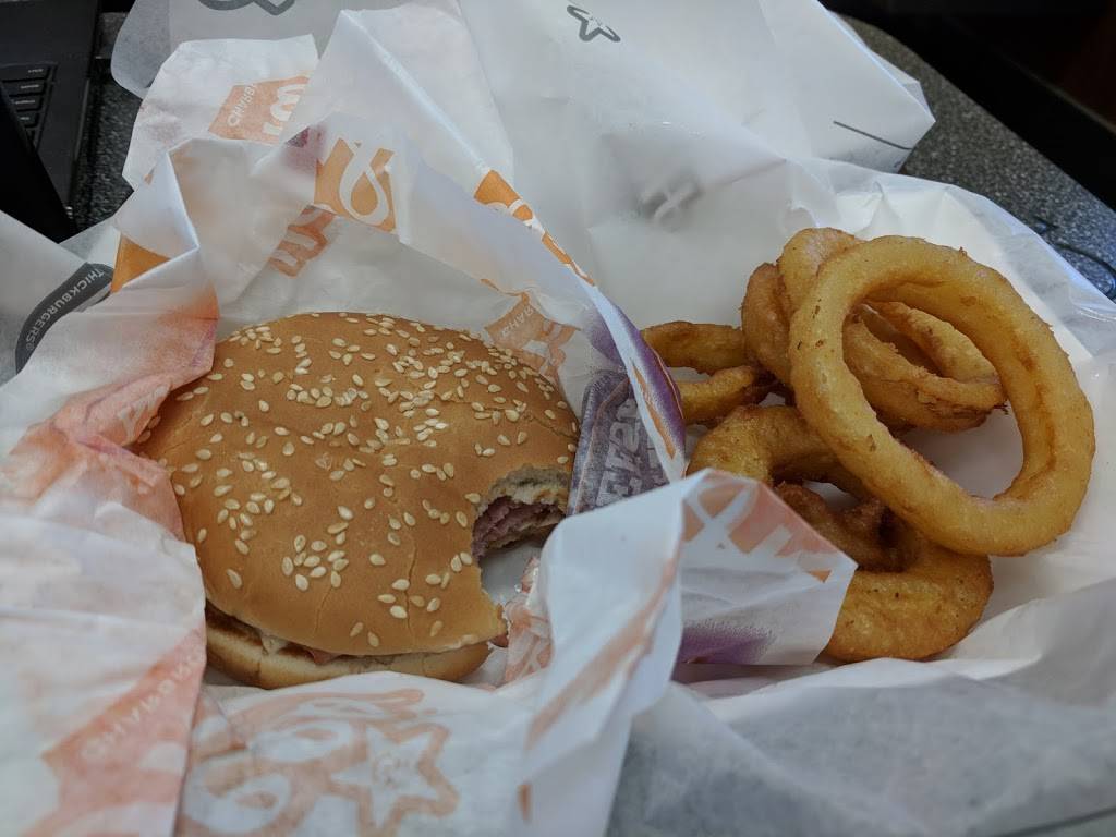 Hardees | restaurant | 207 N Center Ave, Merrill, WI 54452, USA | 7155363292 OR +1 715-536-3292