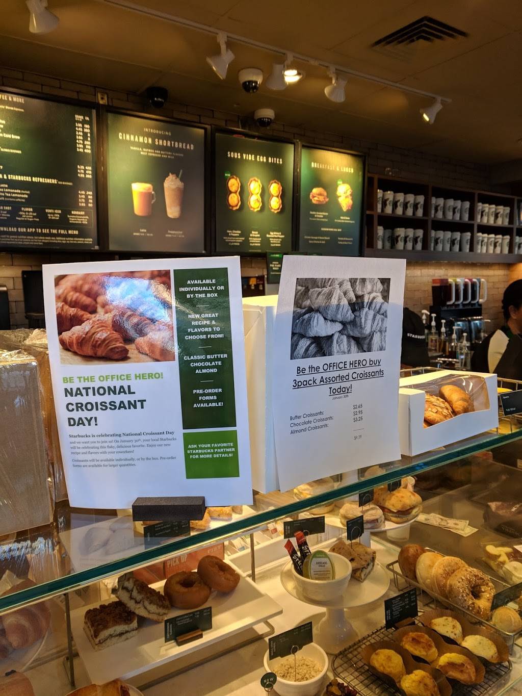 Starbucks | cafe | 4520 E W Hwy, Bethesda, MD 20814, USA | 3016541566 OR +1 301-654-1566