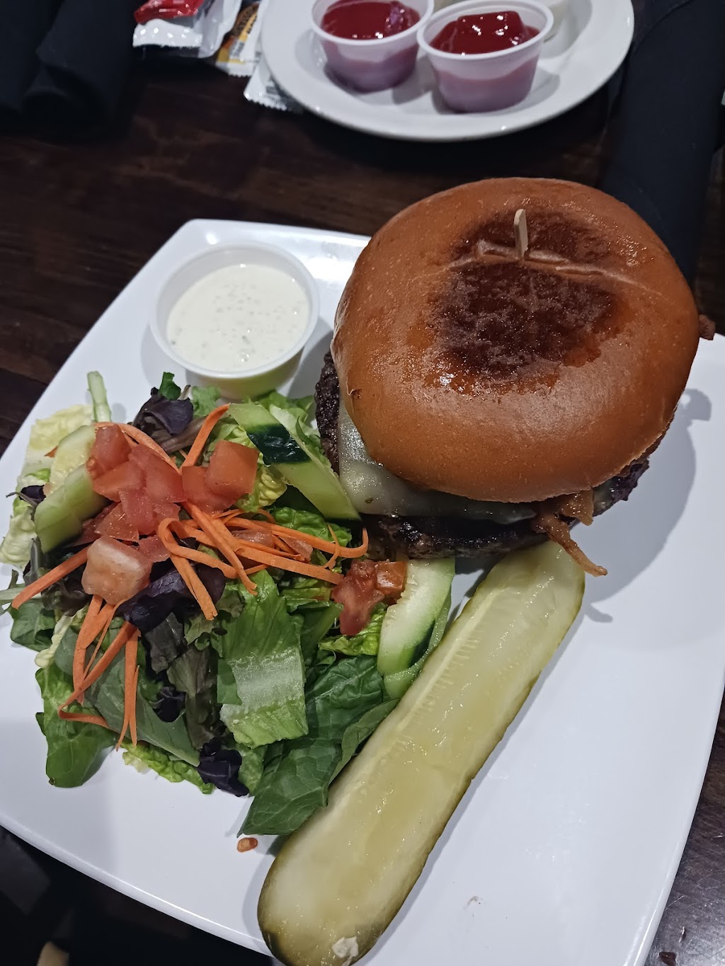 The Draft Sports Pub & Grill | restaurant | 4825 Hopyard Rd, Pleasanton, CA 94588, USA | 9256235833 OR +1 925-623-5833