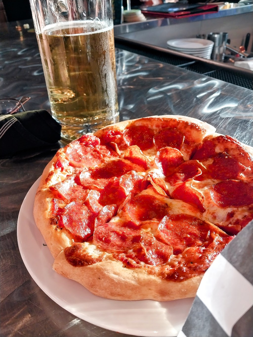 Petes Restaurant & Brewhouse | restaurant | 2100 Arden Wy Suite 123, Sacramento, CA 95825, USA | 9165501605 OR +1 916-550-1605