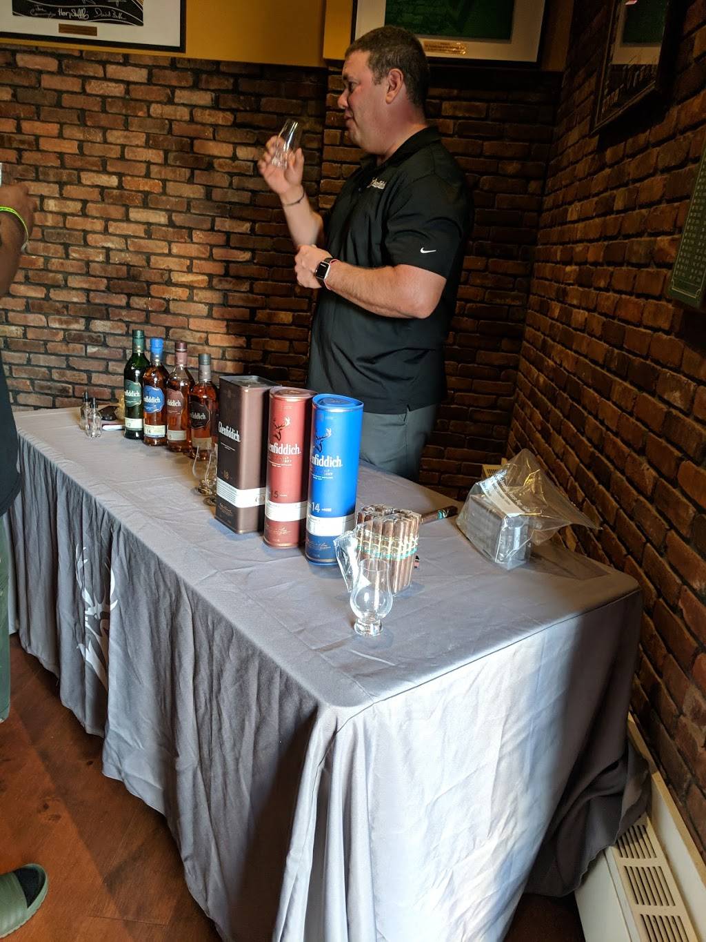 Shillelagh Pub @ Friendly Sons of the Shillelagh | restaurant | 648 Prospect Ave, West Orange, NJ 07052, USA | 9733259338 OR +1 973-325-9338