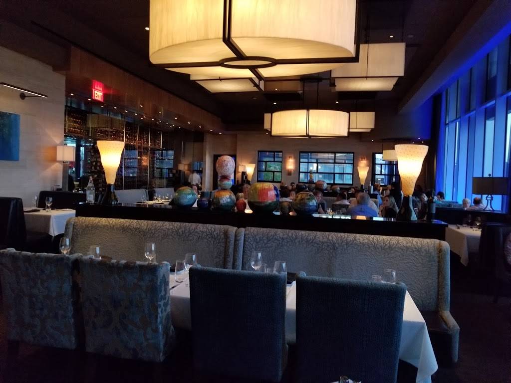 Eddie Vs Prime Seafood | restaurant | 7900 Tysons One Pl, McLean, VA 22102, USA | 7034424523 OR +1 703-442-4523