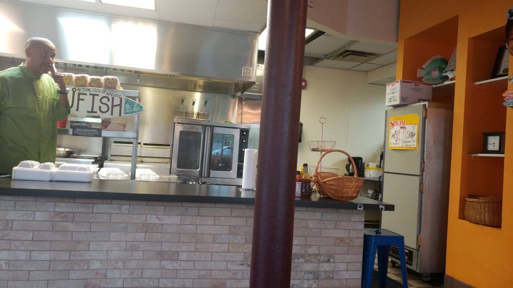 J Hot Fish | restaurant | 1393 Cleveland Ave, Columbus, OH 43211, USA | 6149289294 OR +1 614-928-9294