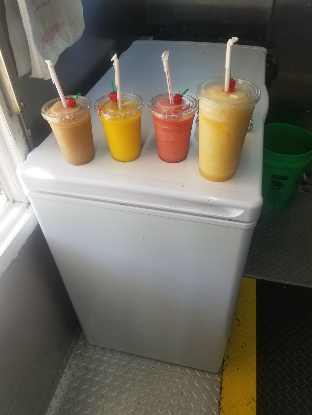 Mexicano Express | restaurant | 3301 W Burnham St, Milwaukee, WI 53215, USA | 4148972323 OR +1 414-897-2323