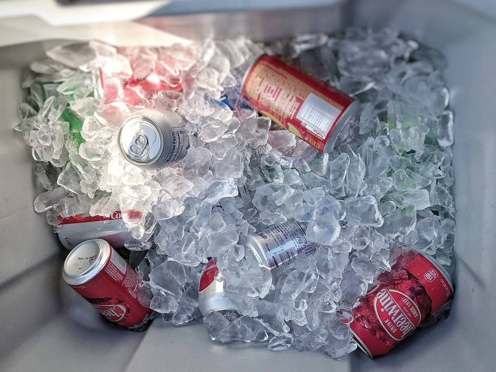 Rons Good Ol Dogs & Catering | restaurant | Wilkinson Blvd &, Morris Field Dr, Charlotte, NC 28208, USA | 7046168606 OR +1 704-616-8606