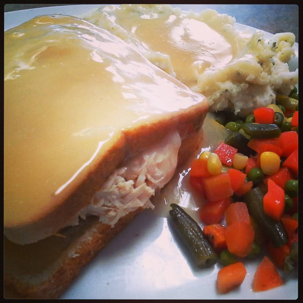 West Goshen Deli & Restaurant | restaurant | 105 Westtown Rd, West Chester, PA 19382, USA | 6106963460 OR +1 610-696-3460