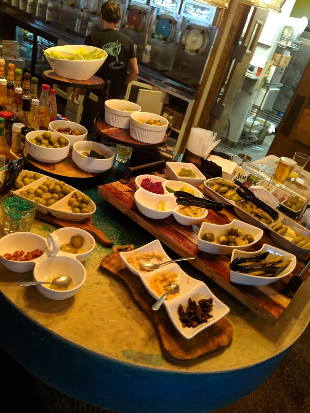 The Big Chill and Grill | restaurant | 103 Cherokee Blvd, Chattanooga, TN 37405, USA | 4232672445 OR +1 423-267-2445