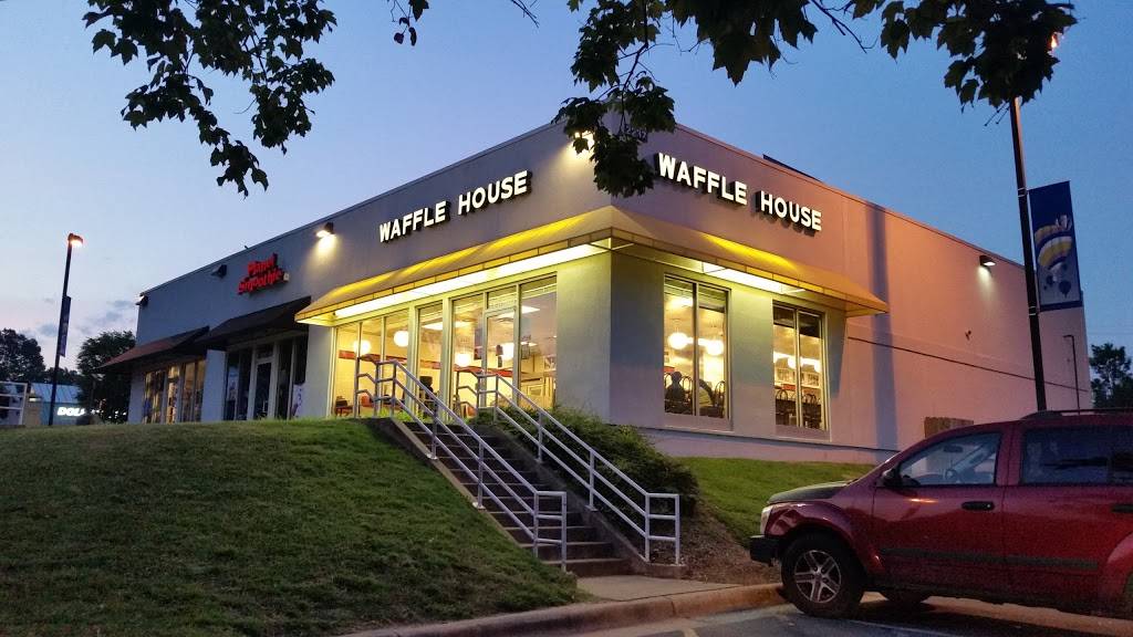 Waffle House | meal takeaway | 2237 Avent Ferry Rd #15, Raleigh, NC 27606, USA | 9198564789 OR +1 919-856-4789