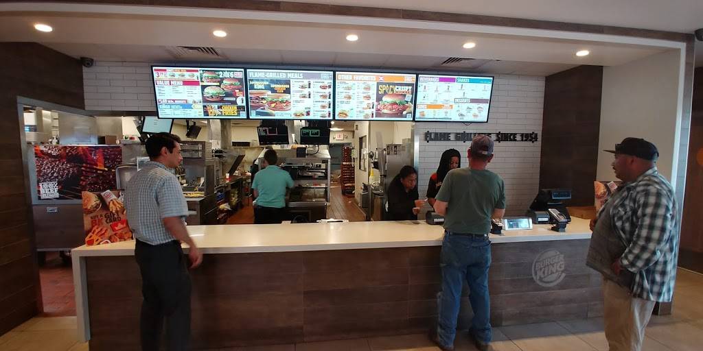 Burger King | restaurant | 2626 S 108th St, West Allis, WI 53227, USA | 4143211772 OR +1 414-321-1772