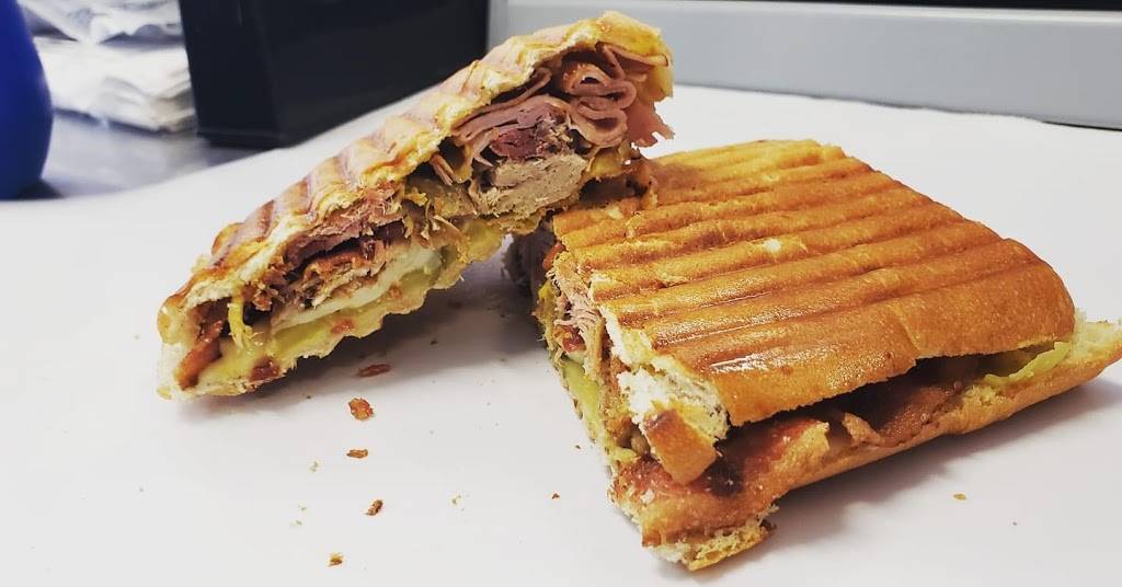 Toasty-subs | restaurant | 2025 S MacArthur Blvd, Springfield, IL 62704, USA | 2176795664 OR +1 217-679-5664