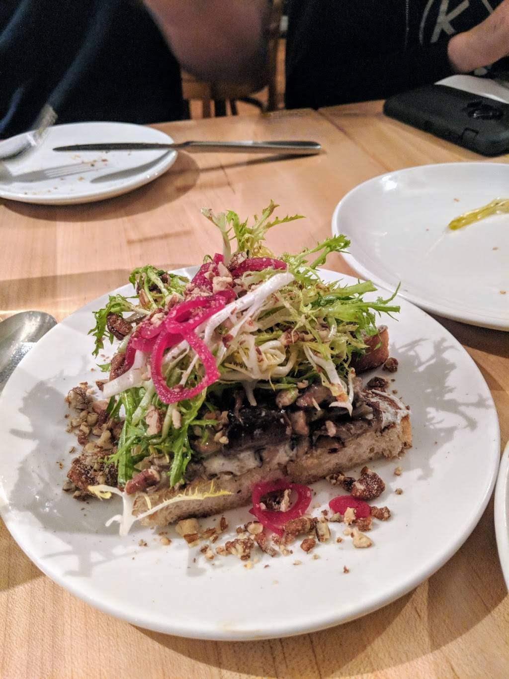 Reeds American Table | restaurant | 7322 Manchester Rd, Maplewood, MO 63143, USA | 3148999821 OR +1 314-899-9821