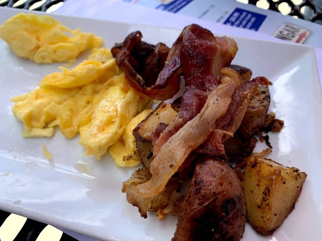 Hangar 12 Restaurant | restaurant | 265 Fruit St, Mansfield, MA 02048, USA | 7742844782 OR +1 774-284-4782