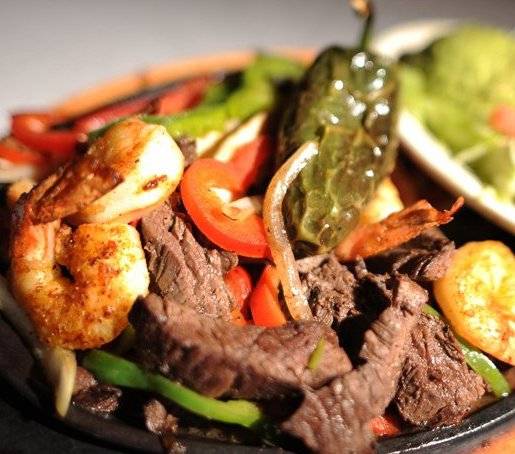 Lisas Mexican Restaurant | night club | 815 Bandera Rd, San Antonio, TX 78228, USA | 2104332531 OR +1 210-433-2531