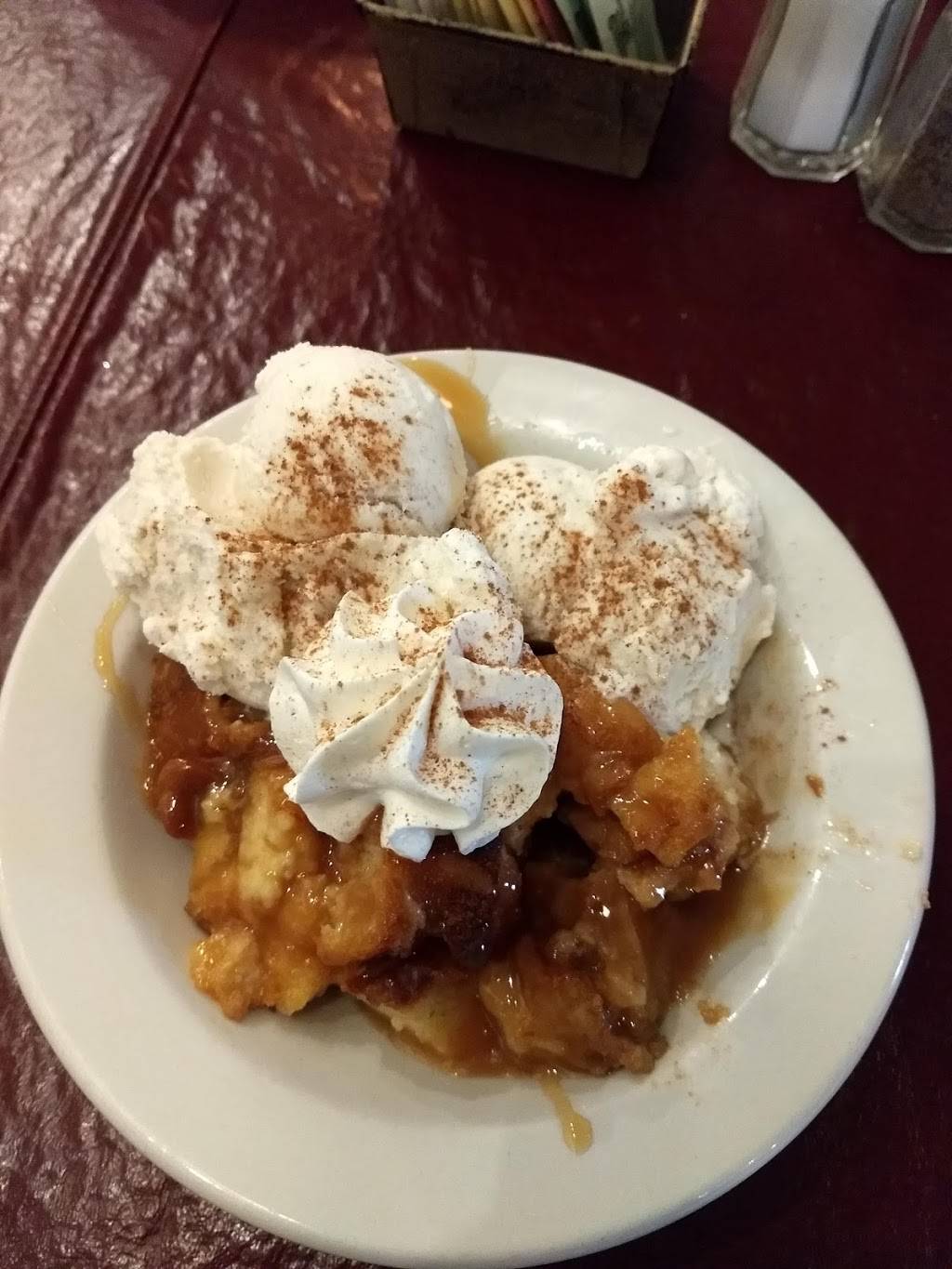 Loafers Glory | restaurant | 431 Main St, Blanchard, MI 49310, USA | 9895612020 OR +1 989-561-2020