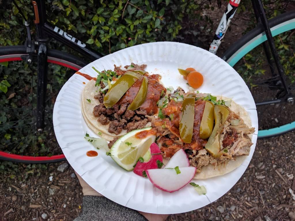 El Tonayense | restaurant | 1719 Harrison St, San Francisco, CA 94103, USA | 4155590404 OR +1 415-559-0404