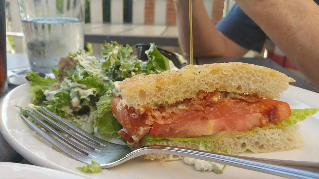 The Village Inn | restaurant | 102 Gaskin Ave, Gambier, OH 43022, USA | 7404272112 OR +1 740-427-2112