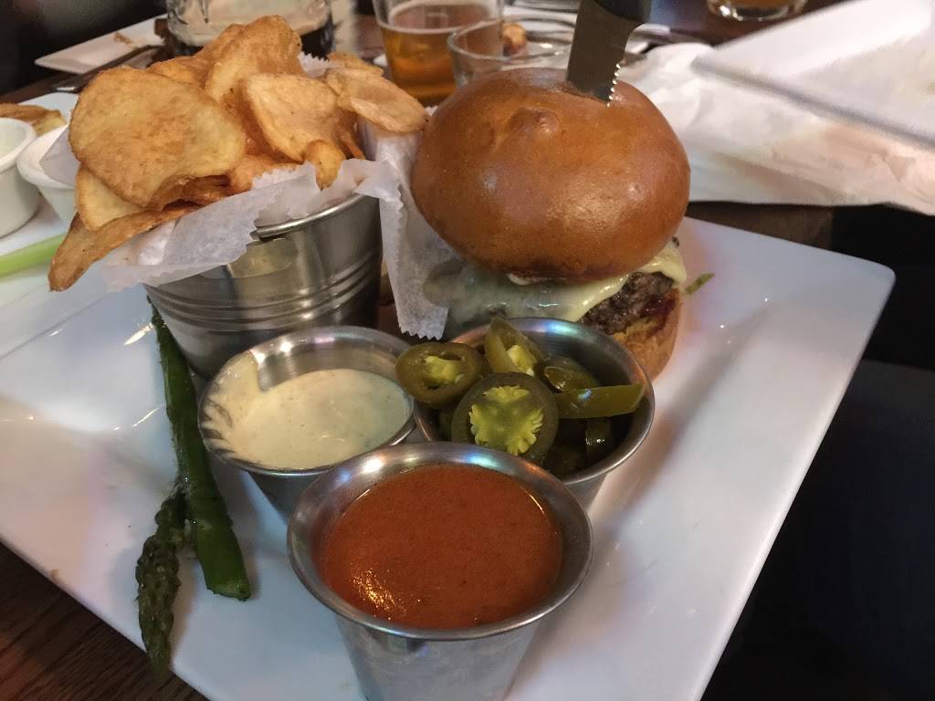 Famous 48 | night club | 8989 N Scottsdale Rd, Scottsdale, AZ 85253, USA | 4803614933 OR +1 480-361-4933