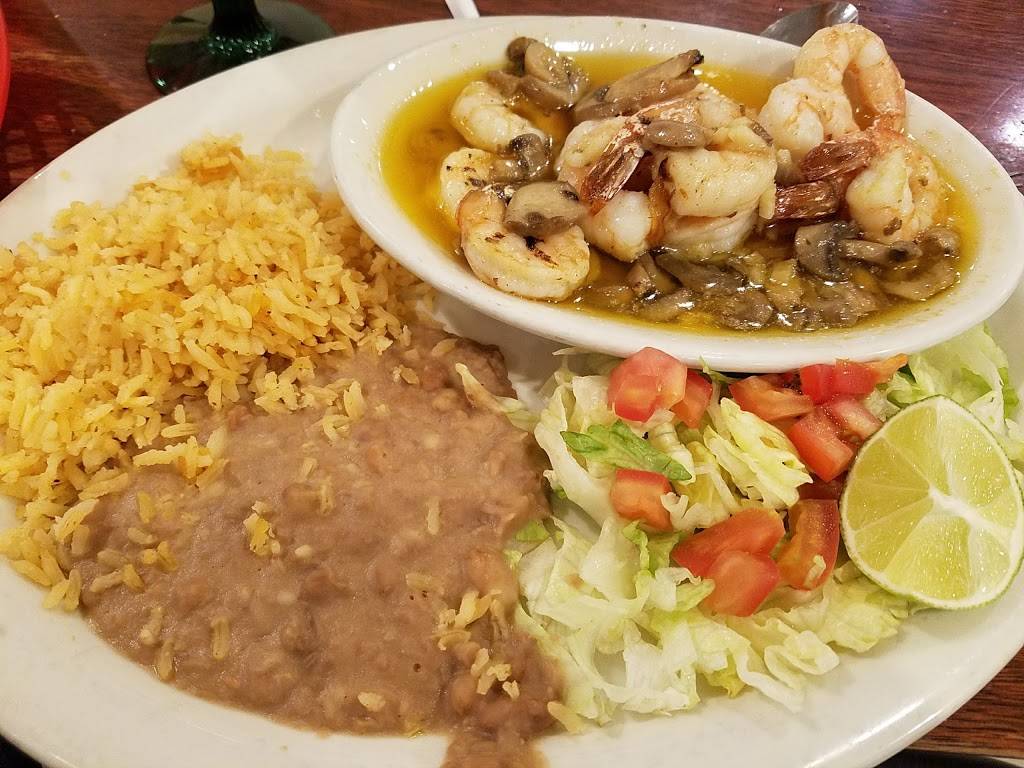 Cafe Chihuahua | restaurant | 2250 S Federal Blvd, Denver, CO 80219, USA | 3039344556 OR +1 303-934-4556