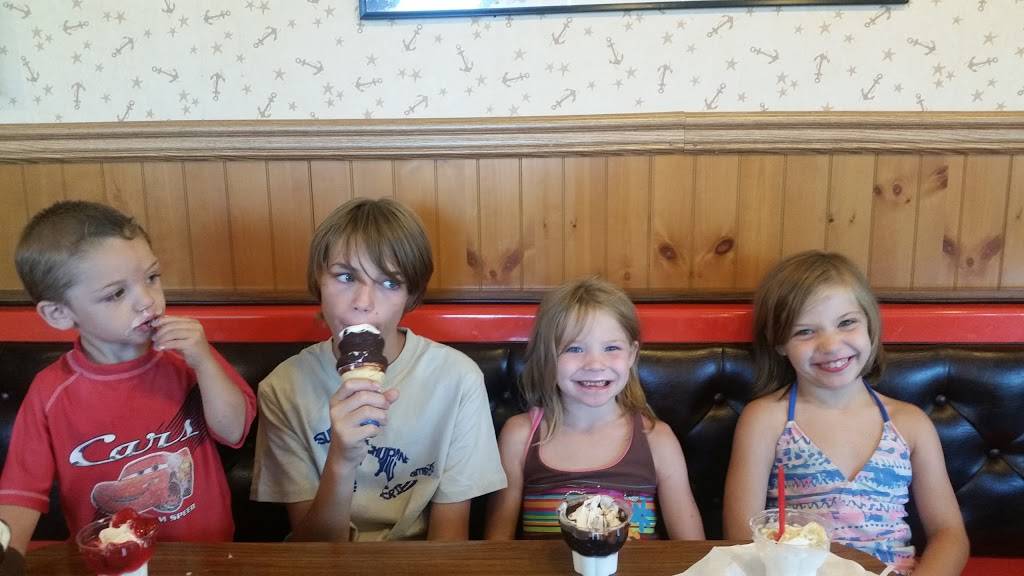 Dairy Queen | restaurant | 555 Phoenix St, South Haven, MI 49090, USA | 2696376671 OR +1 269-637-6671