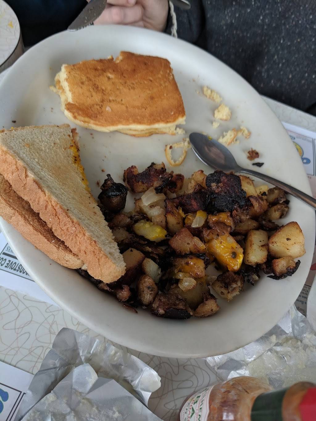 Elizaville Diner | restaurant | 573, W Kerleys Corners Rd, Elizaville, NY 12523, USA | 8457563559 OR +1 845-756-3559