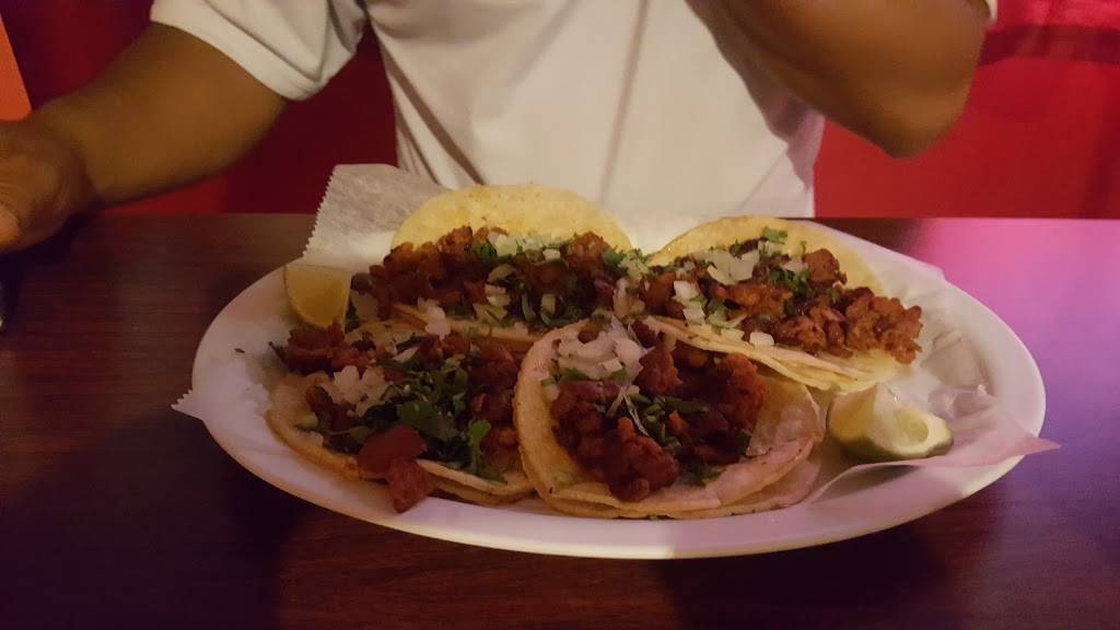 Hidalgo Restaurant | restaurant | 308 Barton St, Pawtucket, RI 02860, USA | 4017227622 OR +1 401-722-7622