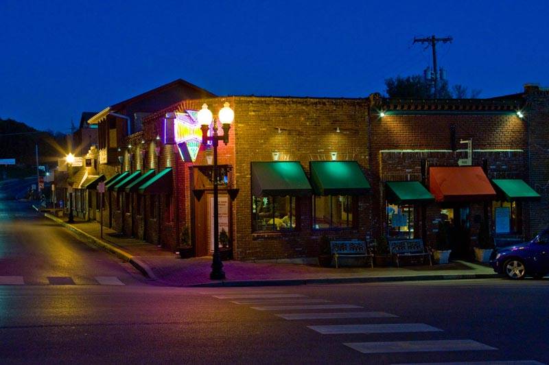 Stone Canyon Pizza Parkville | restaurant | 15 Main St, Parkville, MO 64152, USA | 8167468686 OR +1 816-746-8686