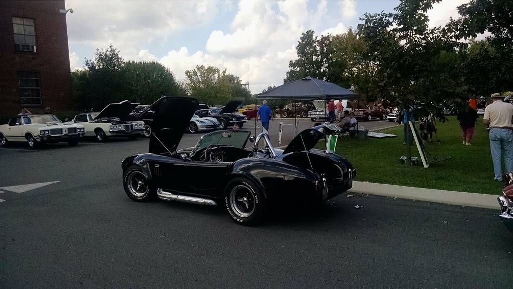 Southern Skillet | restaurant | 101 N Park St, Hohenwald, TN 38462, USA | 9312953280 OR +1 931-295-3280