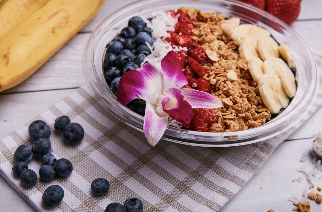 Om Nom Organics | restaurant | 10250 Constellation Blvd, Los Angeles, CA 90067, USA | 2016187809 OR +1 201-618-7809