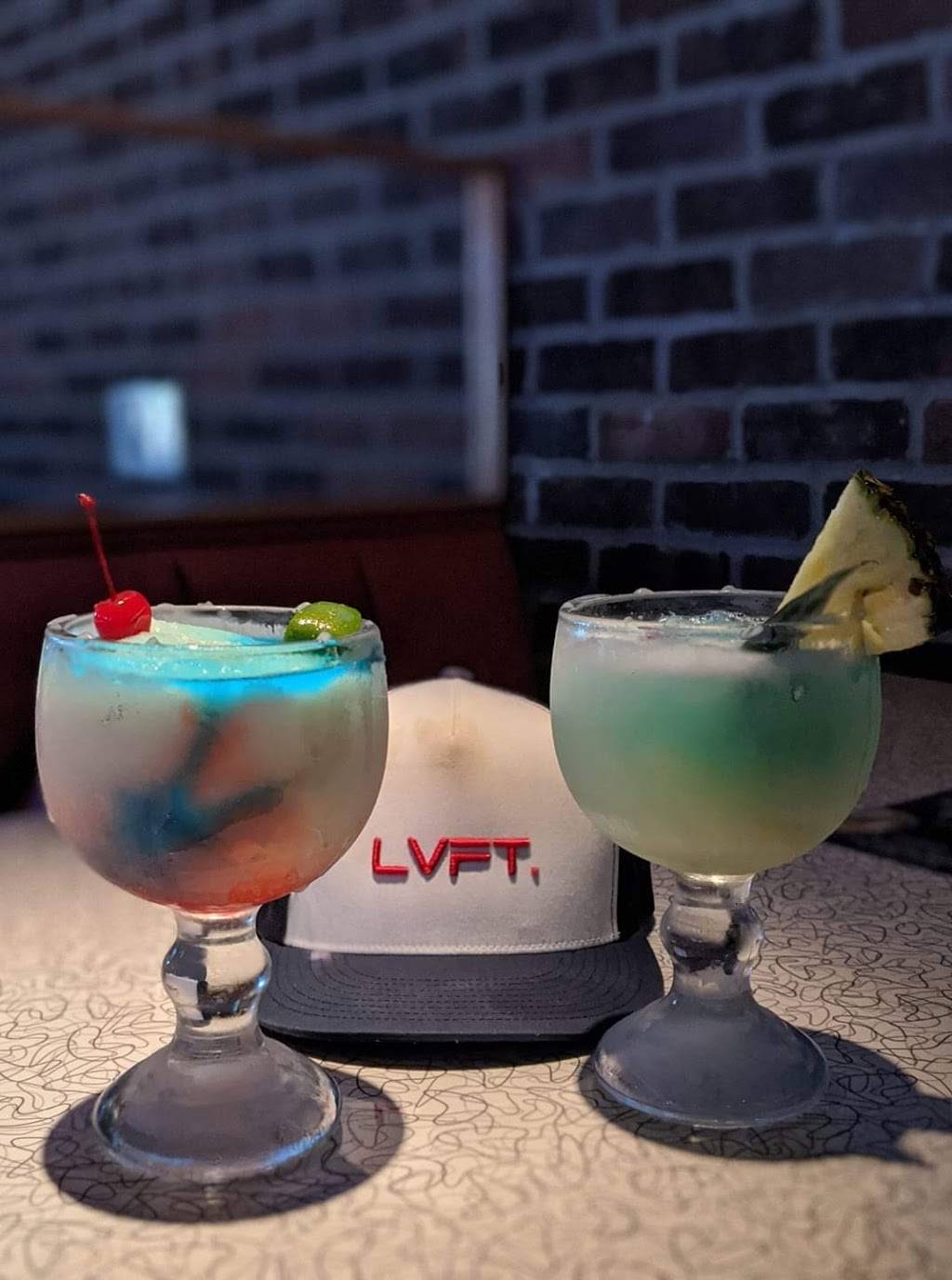 Bubbas 33 | restaurant | 4025 TX-121, The Colony, TX 75056, USA | 4693842470 OR +1 469-384-2470