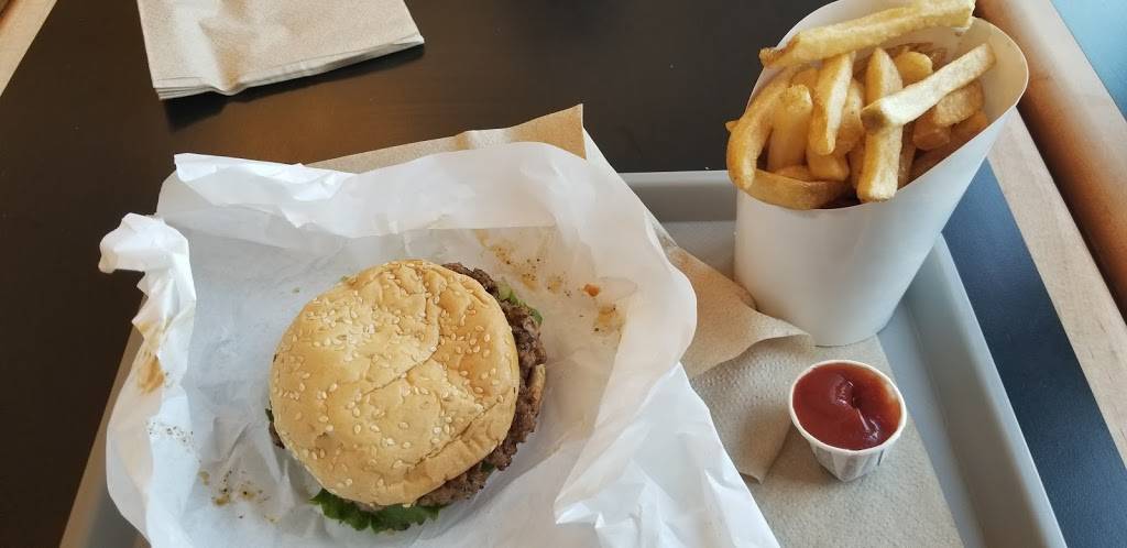 McCoy Burger Company | restaurant | 2069 Simcoe St N, Oshawa, ON L1H 7K4, Canada | 2892407553 OR +1 289-240-7553