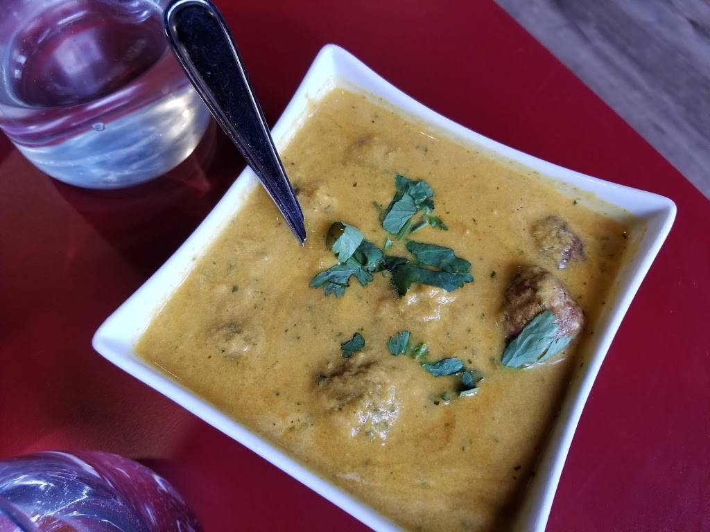 Spice Vault | restaurant | 13 Main St S, Newmarket, ON L3Y 3Y1, Canada | 9052358283 OR +1 905-235-8283