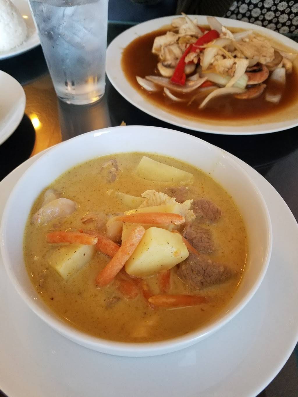 Tana Thai Bistro | restaurant | 10700 N May Ave, Oklahoma City, OK 73120, USA | 4052422075 OR +1 405-242-2075