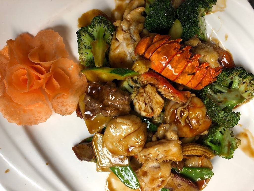 Lucky Star Chinese Restaurant | restaurant | 8919 Ridge Ave, Philadelphia, PA 19128, USA | 2154823760 OR +1 215-482-3760