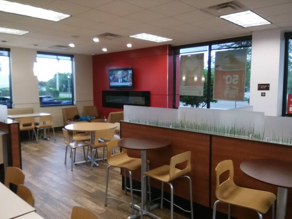 Wendys | restaurant | 336 15th Ave S, St. Petersburg, FL 33701, USA | 7278209540 OR +1 727-820-9540