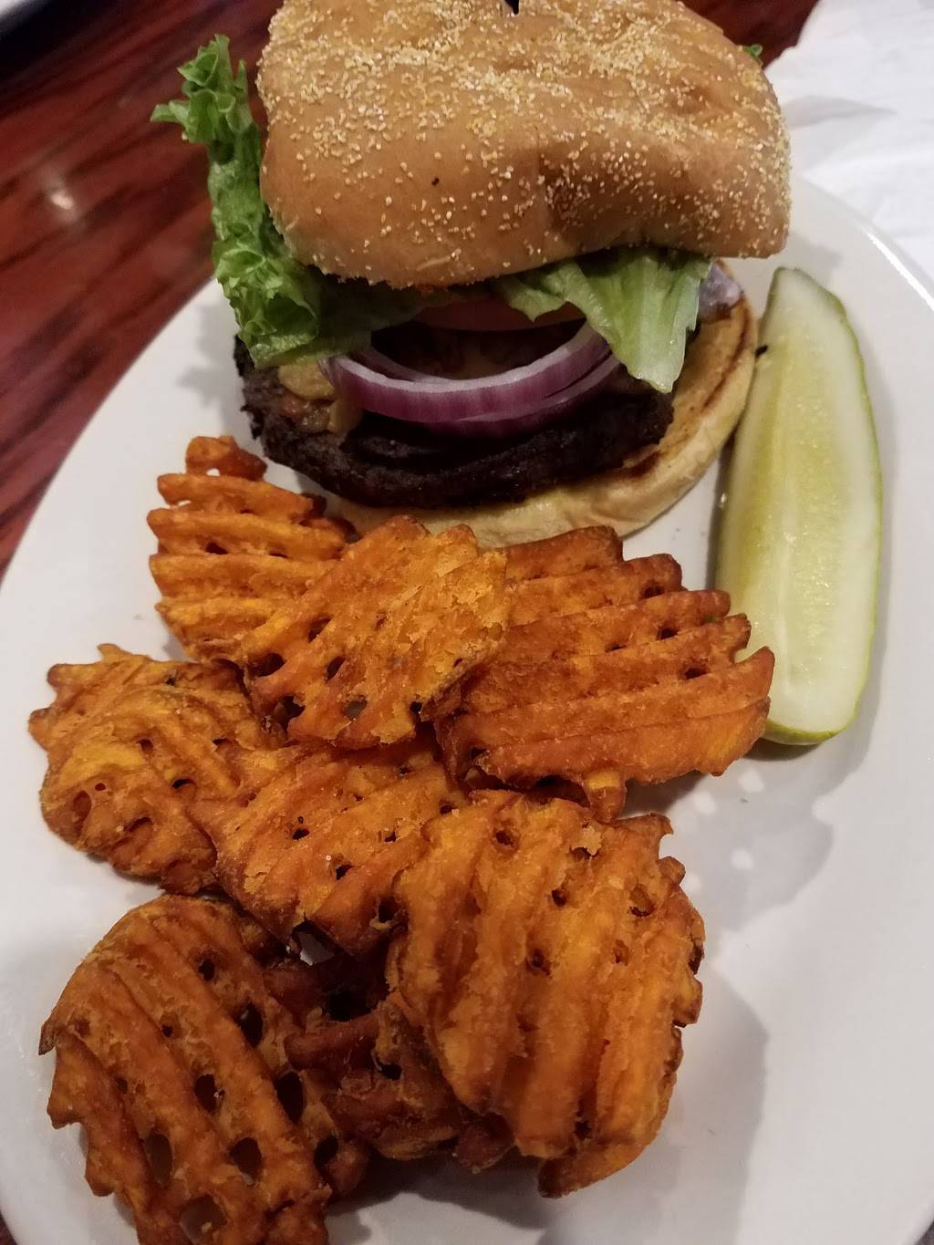 Bungalow Joes Family Grill and Pub. | restaurant | 1637 Midland Trail, Shelbyville, KY 40065, USA | 5026334567 OR +1 502-633-4567