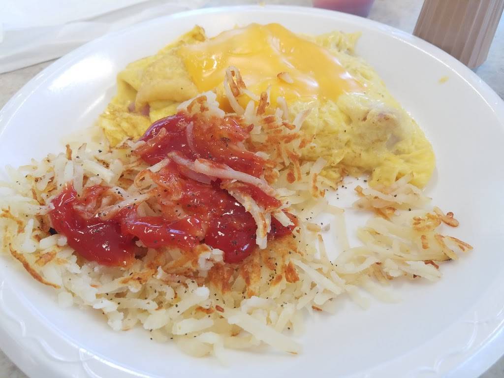 Porkies Restaurant | restaurant | 130 1st Ave, Silvis, IL 61282, USA | 3097553966 OR +1 309-755-3966