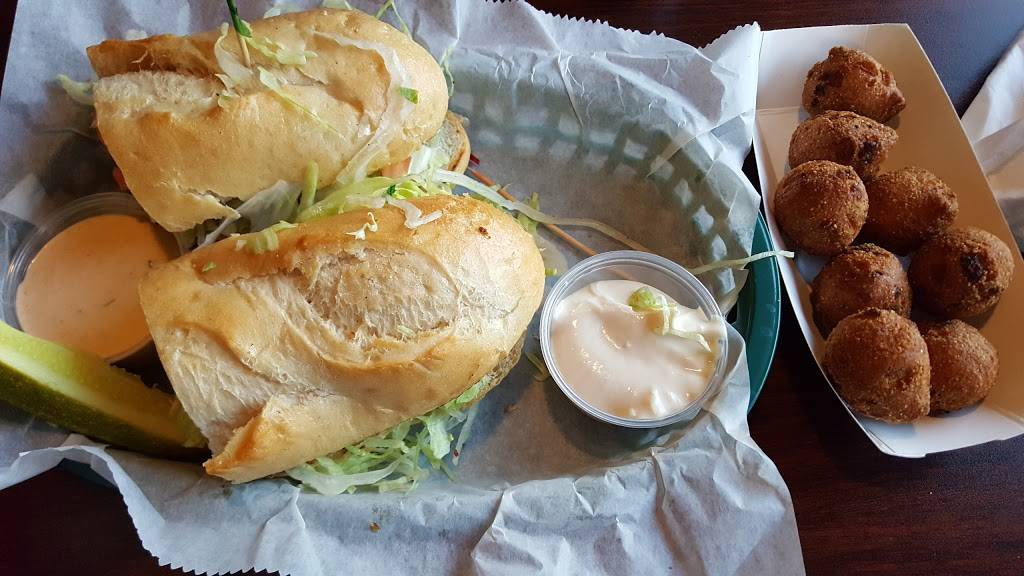 The Smokin Claw Tavern | restaurant | 401 W Turkeyfoot Lake Rd, Akron, OH 44319, USA | 3306442628 OR +1 330-644-2628