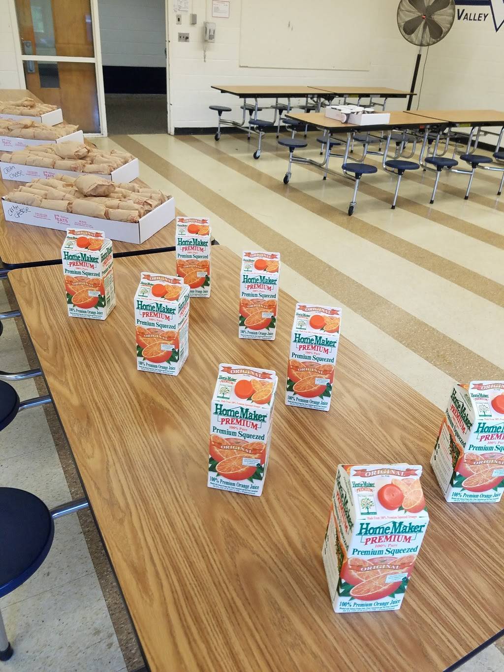 Village Gourmet Eats & Catering | meal takeaway | 527 High Mountain Rd, North Haledon, NJ 07508, USA | 9734232269 OR +1 973-423-2269