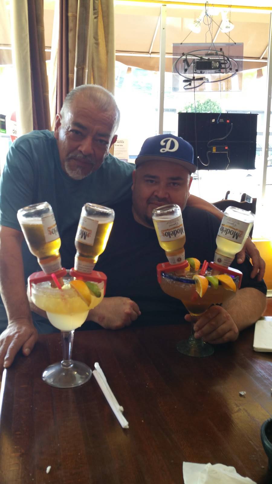 Fiesta Martin Tacos | restaurant | 1314 N La Brea Ave, Inglewood, CA 90302, USA | 3106721314 OR +1 310-672-1314