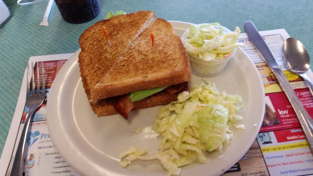 Breakfast & Lunch Nook | restaurant | 1376 Pinehurst Dr, Spring Hill, FL 34606, USA | 3526867686 OR +1 352-686-7686