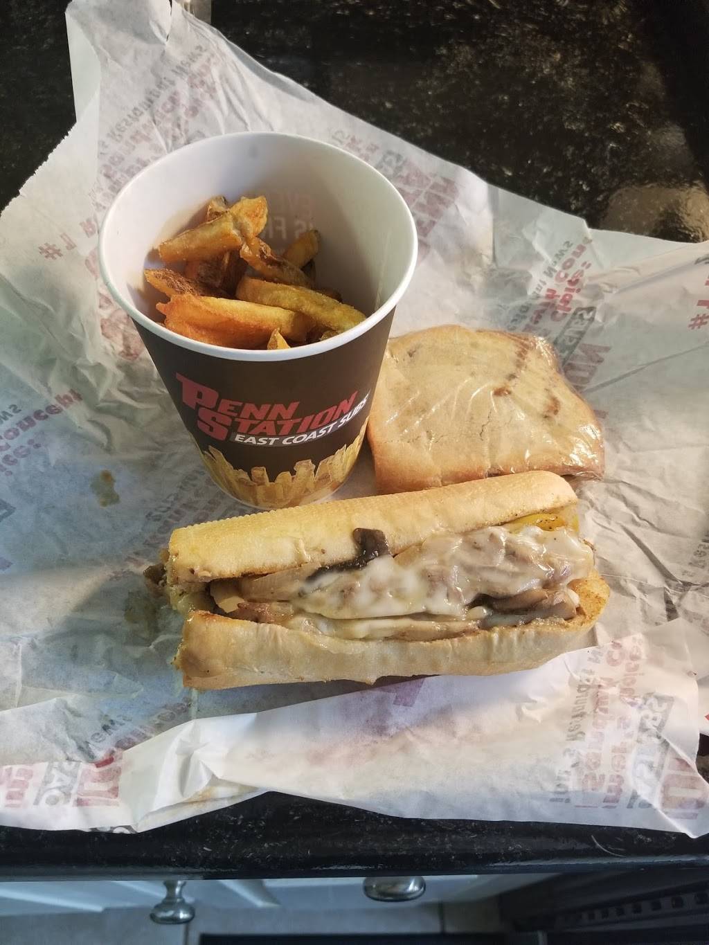 Penn Station East Coast Subs | meal takeaway | 2085 W U.S. 50, Fairview Heights, IL 62208, USA | 6186327366 OR +1 618-632-7366