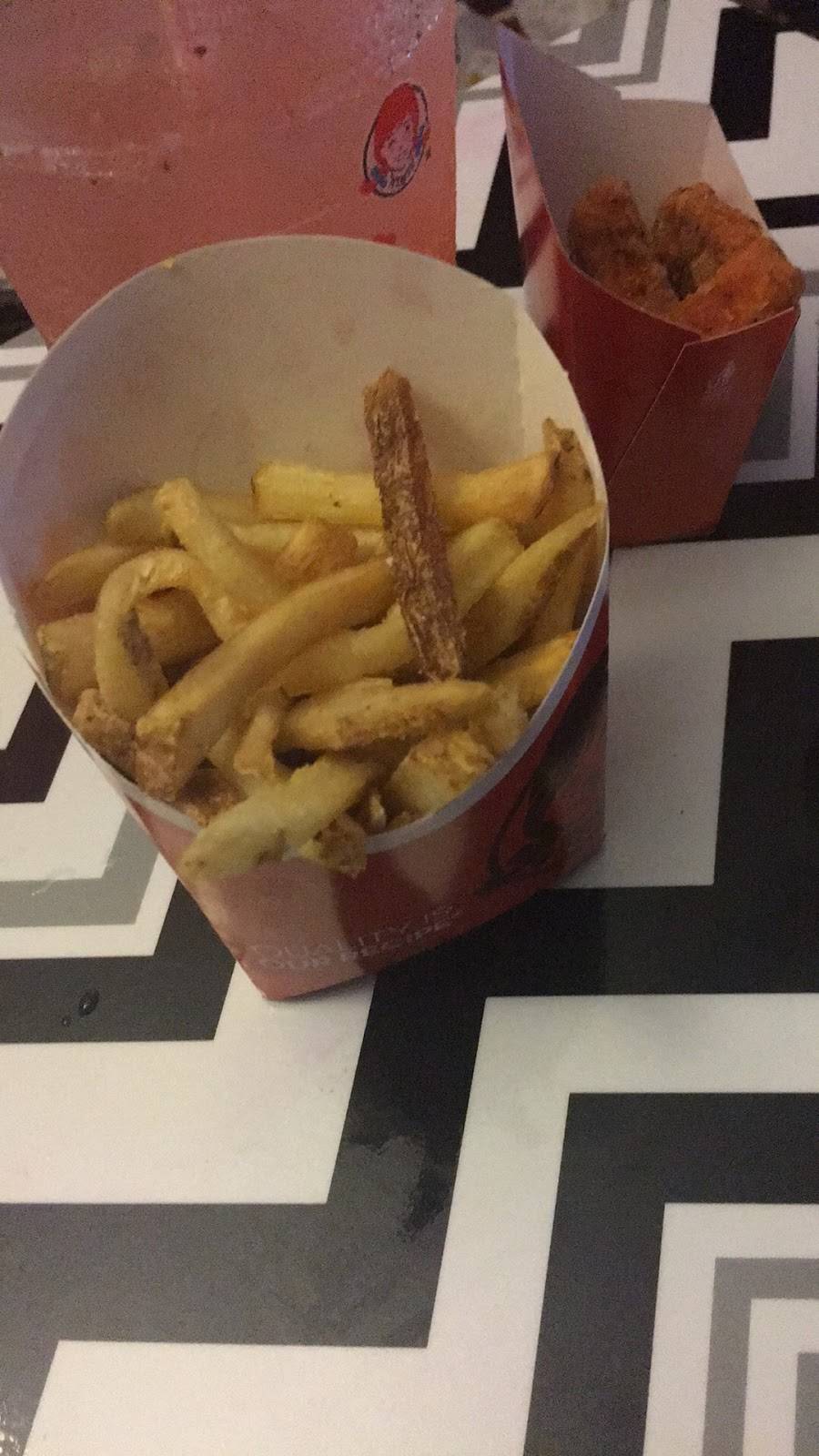 Wendys | restaurant | 19005 Middlebelt Rd, Livonia, MI 48152, USA | 2484746298 OR +1 248-474-6298