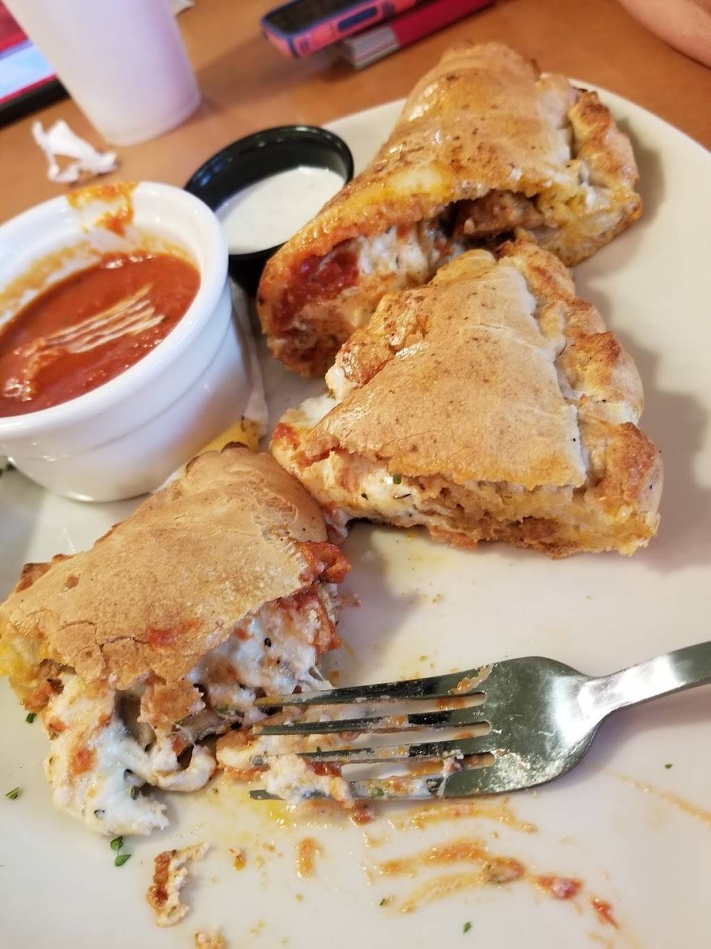 Bostons Restaurant & Sports Bar | restaurant | 191 W Nationwide Blvd, Columbus, OH 43215, USA | 6142294275 OR +1 614-229-4275