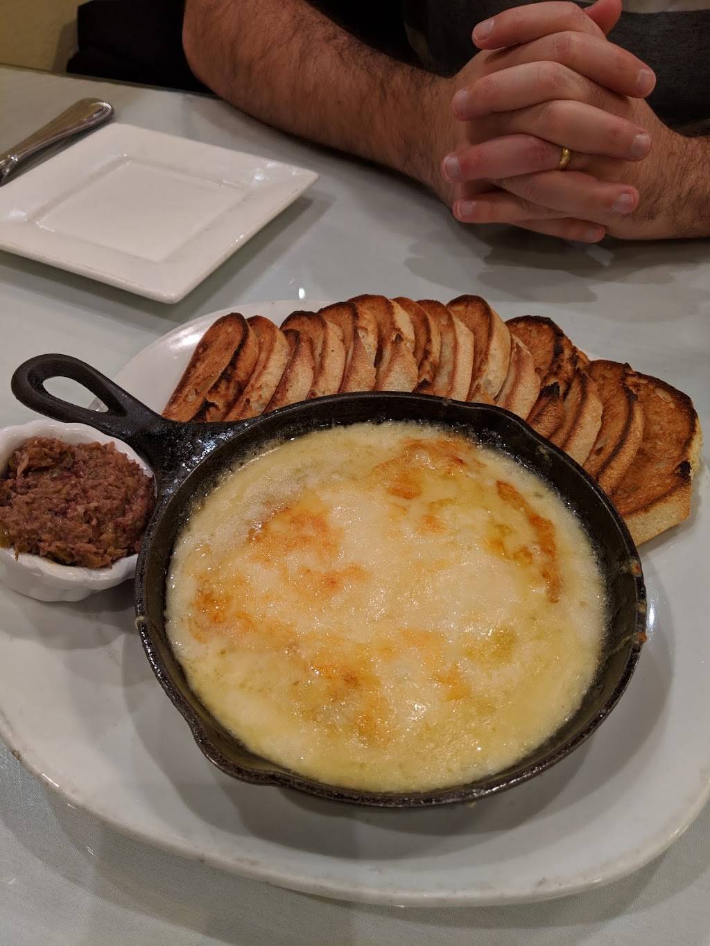 Emberz Wood-Fired Foodz | restaurant | 177 S Washington St, Sonora, CA 95370, USA | 2095322272 OR +1 209-532-2272