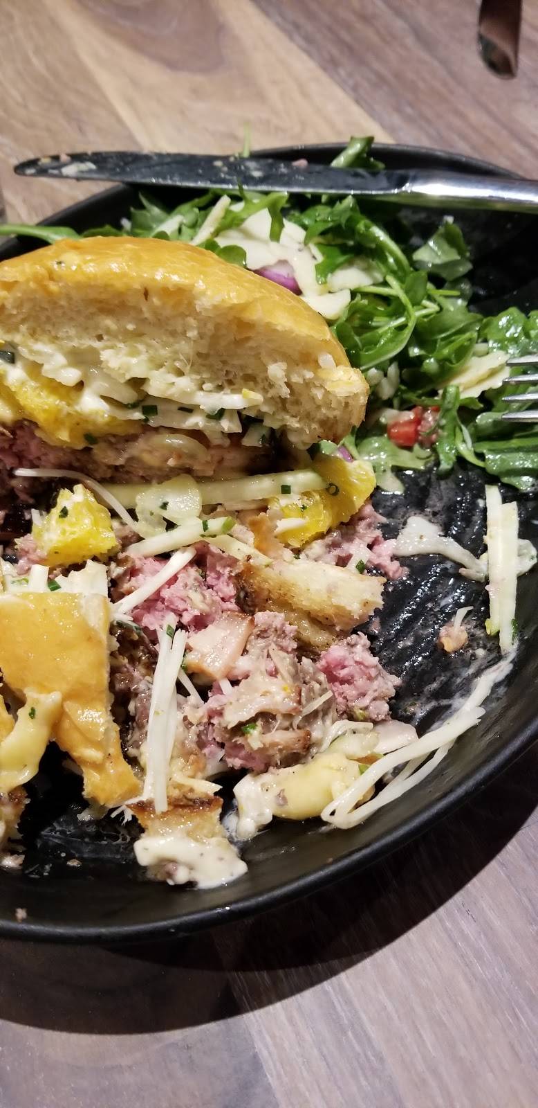 The Salted Pig | restaurant | 3750 Main St STE 103, Riverside, CA 92501, USA | 9517425664 OR +1 951-742-5664