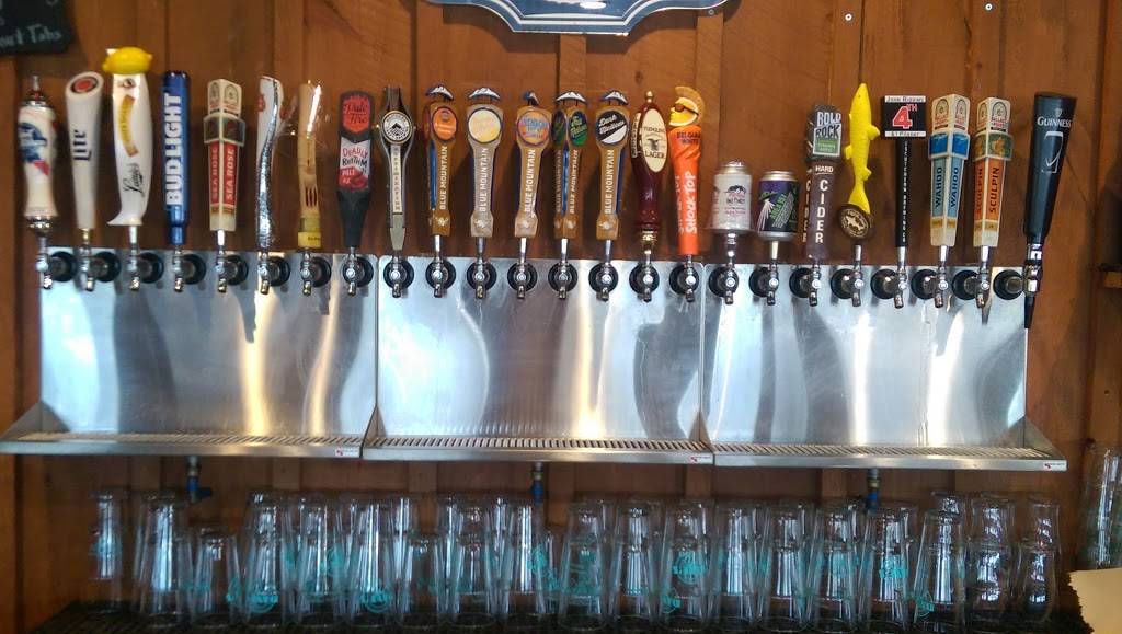 Daves Taverna | restaurant | 810 Port Republic Rd, Harrisonburg, VA 22801, USA | 5408018646 OR +1 540-801-8646